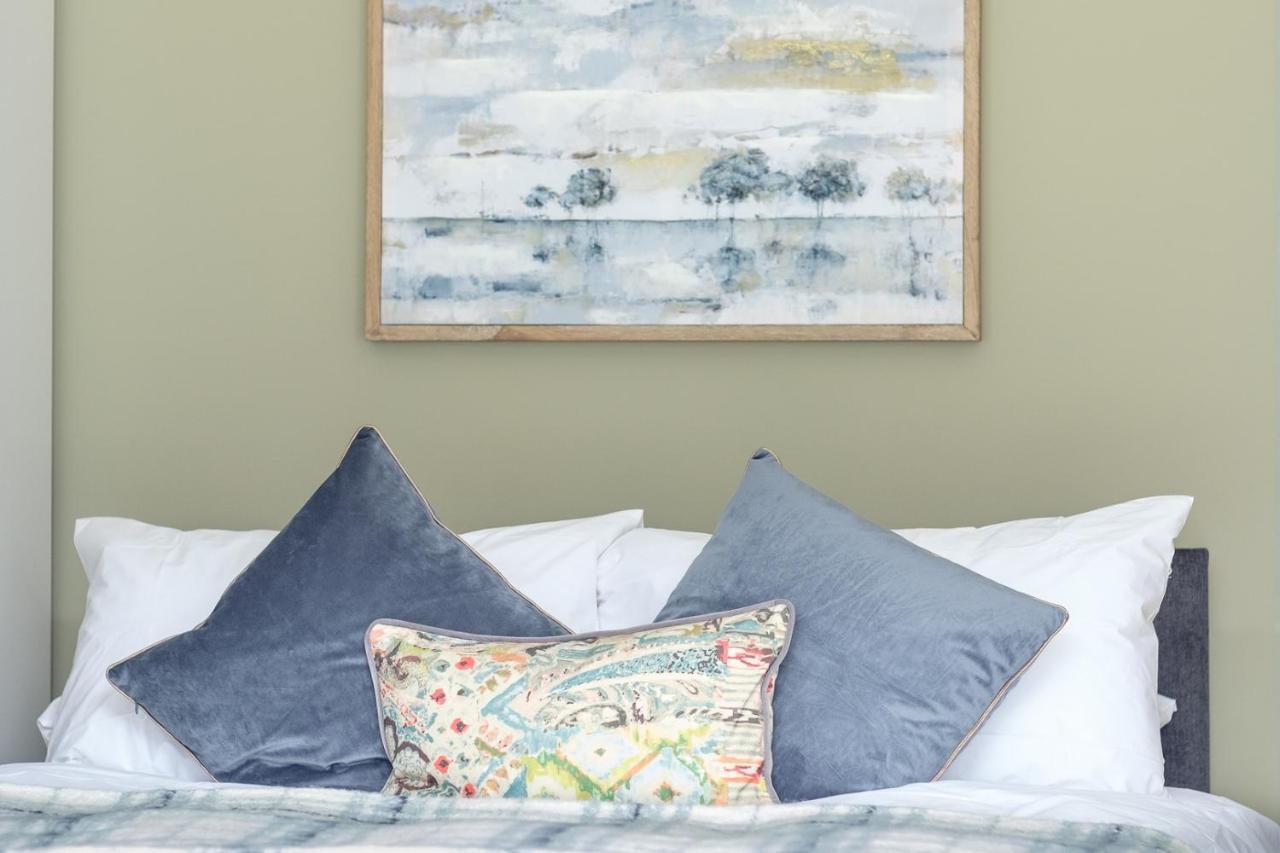 Dickens Suite- Cozy Suite 15Min Close To Gatwick Crawley  Exterior photo