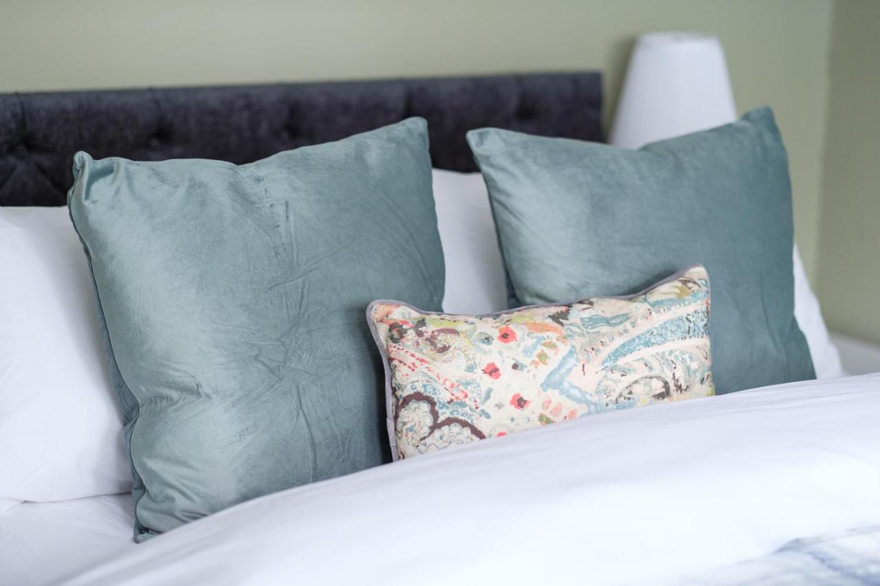 Dickens Suite- Cozy Suite 15Min Close To Gatwick Crawley  Exterior photo